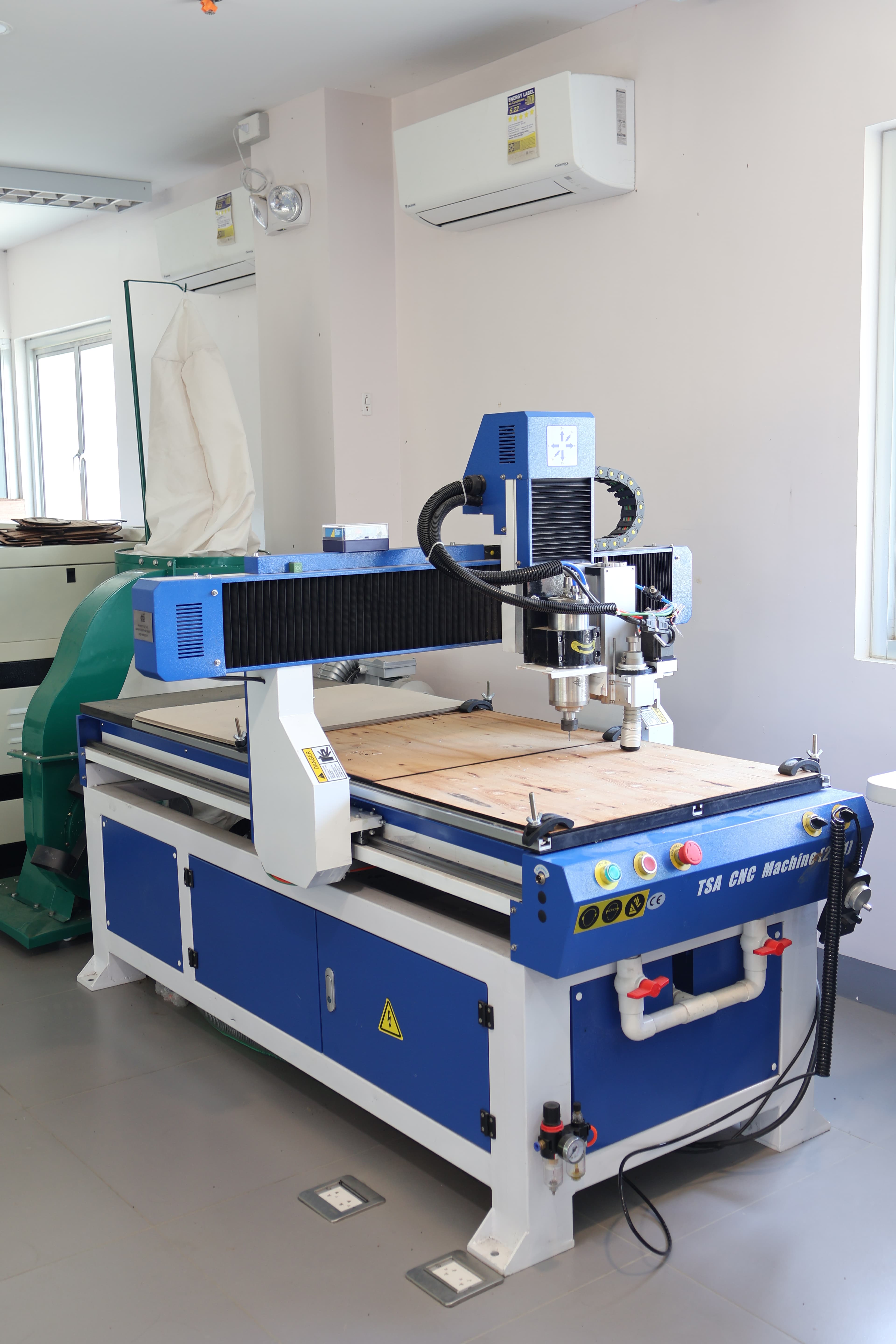 CNC Routing & Flatbed Cutting